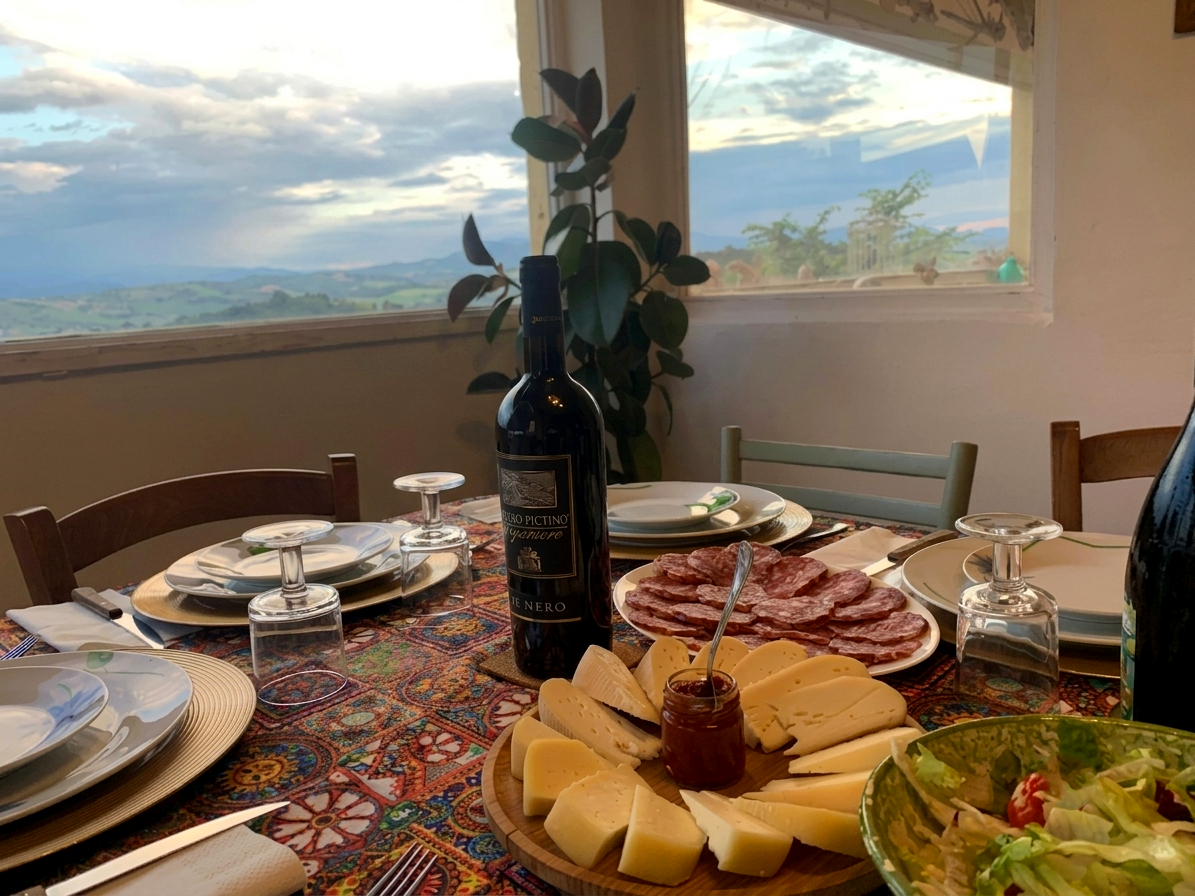 Abendessen bei Sonnenuntergang im Garten von Almalù