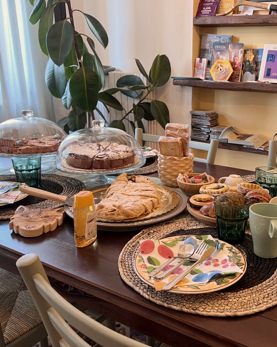 Hausgemachte Kuchen und Süßspeisen